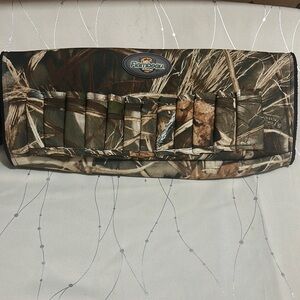 Brown and Green Camouflage Gloves for Outdoor Adventures